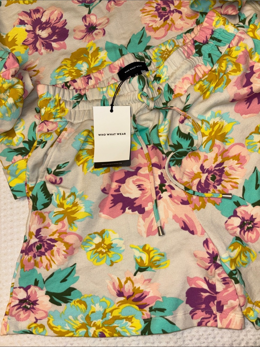 NEW Set! Who What Wear Garden Floral Sweatshirt L Elastic Waist Shorts M Lounge - Picture 9 of 15